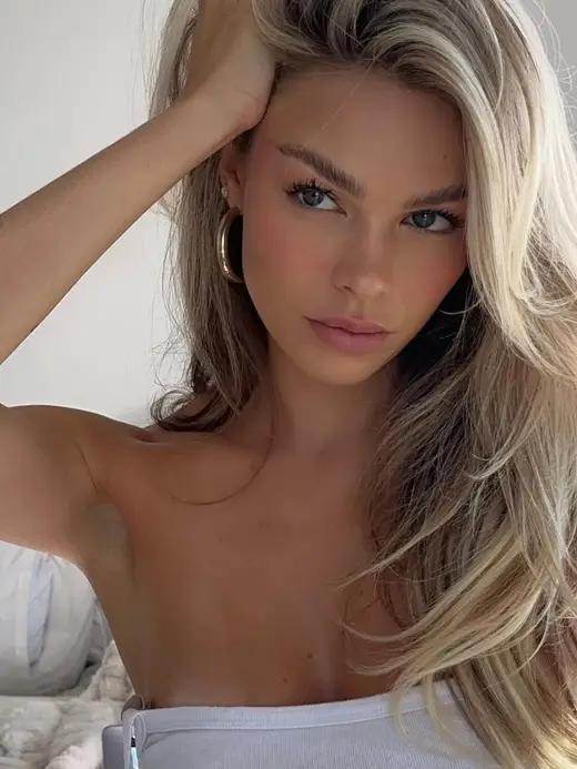 Dominika, female escort in JVC